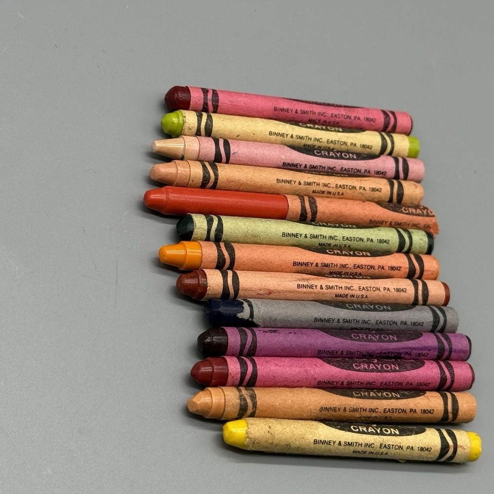 Vintage Crayola Crayons by Binney & Smith Made in USA Lot 13 Used - Picture 4 of 5